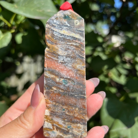 Sandstone (1) with blue appetite tower | Crystal - Picture 1 of 15
